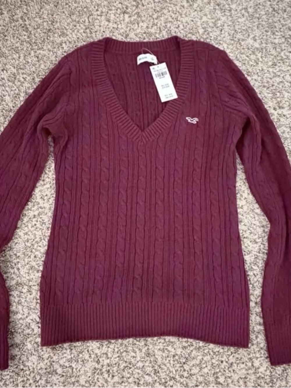 Hollister Cable Knit V-Neck Sweater - Maroon